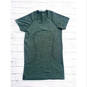 Lululemon Swiftly Tech Short Sleeve Green Swift Stride Crush the Distance Size 4